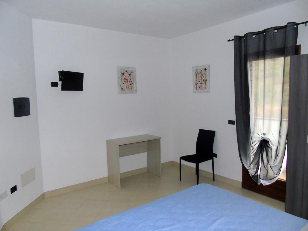 B&Birs Oliena Habitación foto